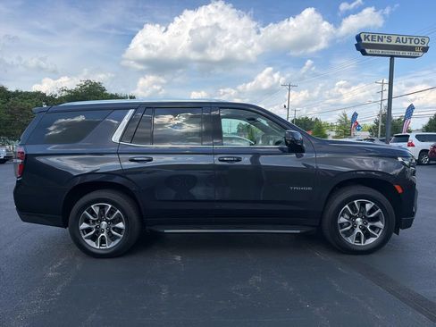 Used 2022 Chevrolet Tahoe LT w/ Luxury Package AWD/4WD image 4