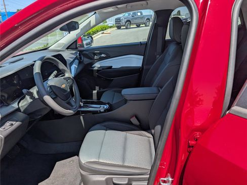 New 2026 Chevrolet Trax LT FWD image 10