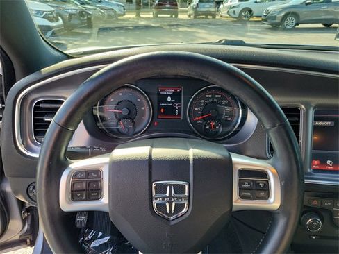 Used 2014 Dodge Charger SXT Plus image 16