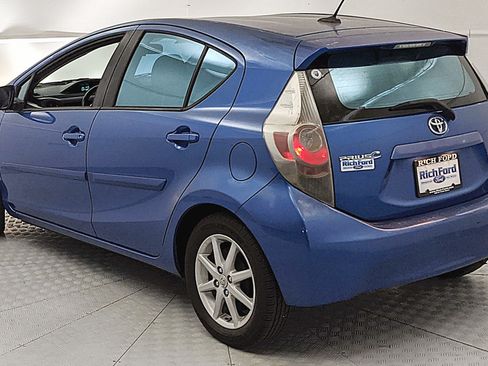 Used 2012 Toyota Prius C Three FWD image 4