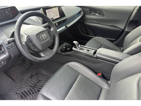 Used 2023 Toyota Prius XLE AWD/4WD image 10
