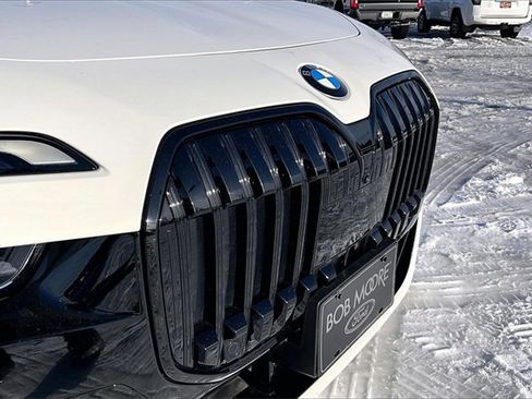 Used 2023 BMW 760i xDrive image 29