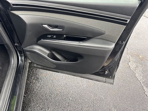 Used 2022 Hyundai Santa Cruz Limited image 14