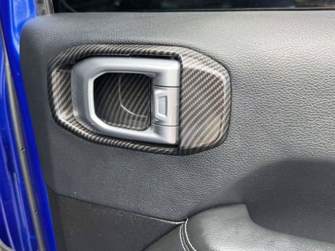 Used 2019 Jeep Wrangler Unlimited Sahara AWD/4WD image 45