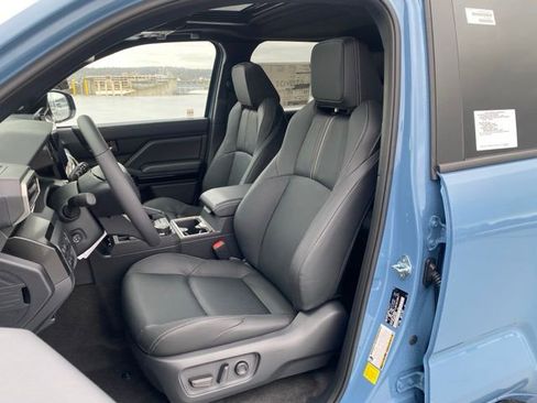 New 2026 Toyota 4Runner Limited AWD/4WD image 23