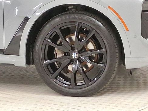 Certified 2024 BMW X7 xDrive40i w/ M Sport Package AWD/4WD image 10