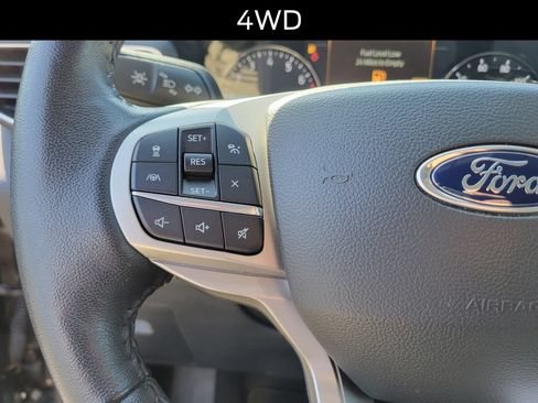 Certified 2022 Ford Explorer XLT w/ Equipment Group 202A AWD/4WD image 24