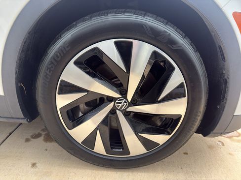 Used 2021 Volkswagen ID.4 1st Edition image 19