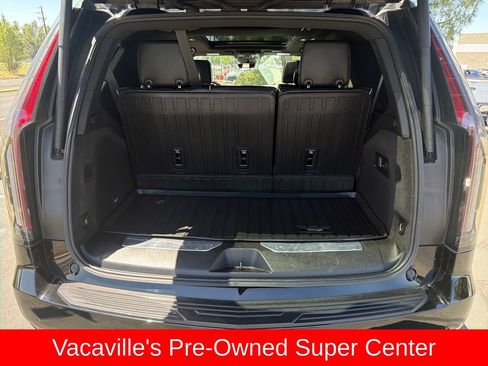 Used 2023 Cadillac Escalade Premium Luxury AWD/4WD image 23