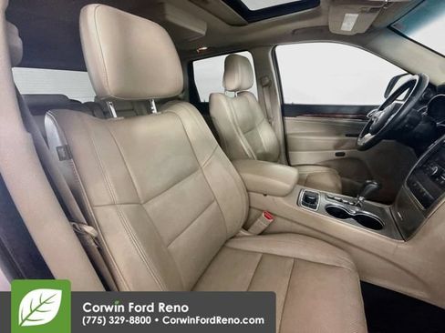 Used 2011 Jeep Grand Cherokee Limited w/ Luxury Group II AWD/4WD image 31