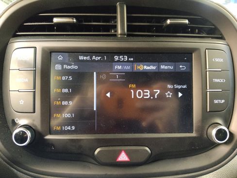 Used 2025 Kia Soul LX FWD image 25