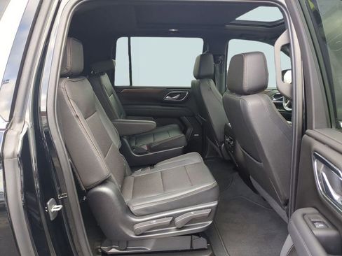 Used 2023 Chevrolet Suburban High Country AWD/4WD image 27