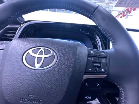 New 2026 Toyota Crown Platinum image 21