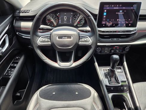 Used 2022 Jeep Compass Trailhawk w/ Trailhawk Convenience Group AWD/4WD image 18