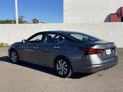 Used 2024 Nissan Altima 2.5 S image 3