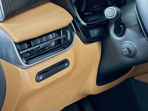 Used 2022 INFINITI QX60 Sensory w/ Cargo Package image 10