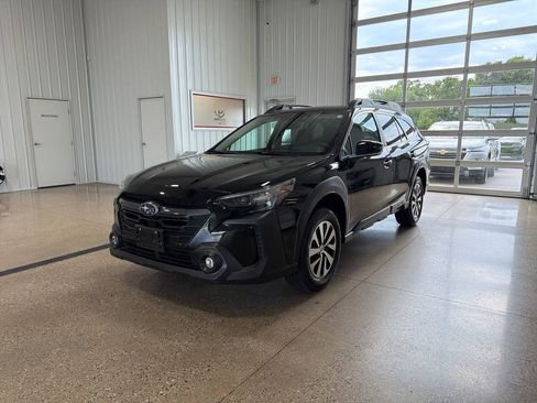 Used 2023 Subaru Outback Premium AWD/4WD image 2