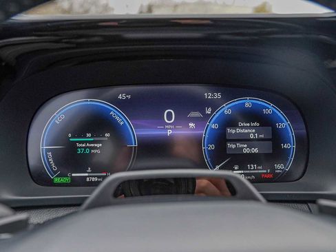 Used 2025 Toyota Crown Signia image 15