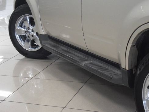 Used 2010 Ford Escape Limited image 27