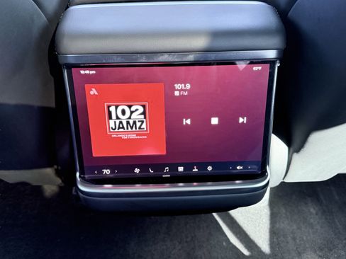 Used 2022 Tesla Model S image 49