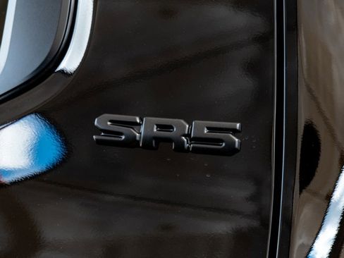 Used 2025 Toyota Tacoma SR5 image 37