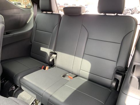 New 2026 Chevrolet Traverse High Country w/ LPO, Floor Liner Package image 22