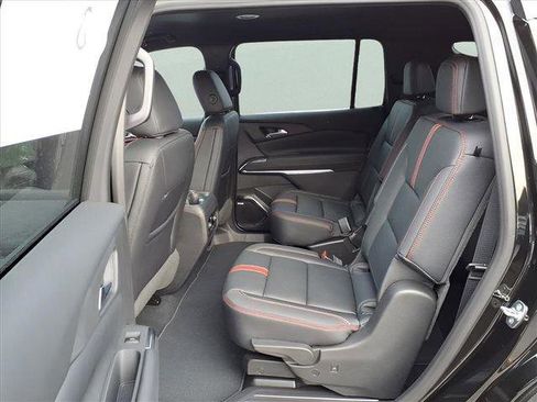 New 2026 Chevrolet Traverse RS image 13