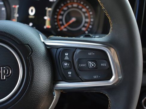 Used 2024 Jeep Wrangler Unlimited Sahara w/ Dual Top Group AWD/4WD image 15