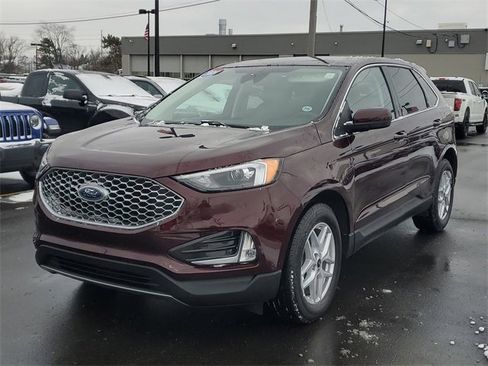 Certified 2024 Ford Edge SEL w/ Convenience Package image 2