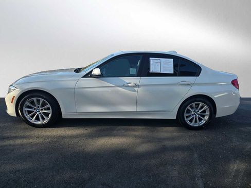 Used 2018 BMW 320i xDrive 320i xDrive image 6