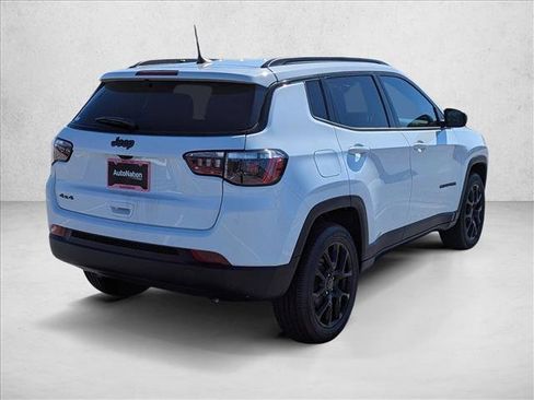 New 2026 Jeep Compass Latitude image 5