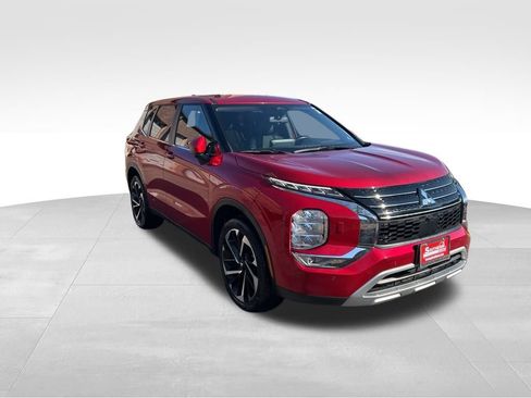 Used 2024 Mitsubishi Outlander SE image 7
