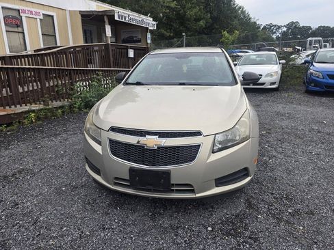 Used 2012 Chevrolet Cruze LS w/ Connectivity Package FWD image 5