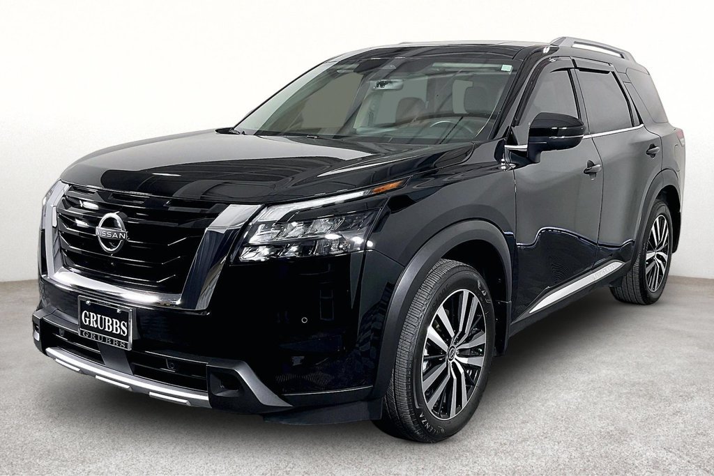 Used 2025 Nissan Pathfinder Platinum w/ Cargo Package AWD/4WD image 13