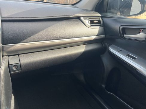 Used 2012 Toyota Camry SE image 16