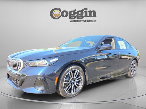 New 2026 BMW 530i xDrive w/ M Sport Package image 1