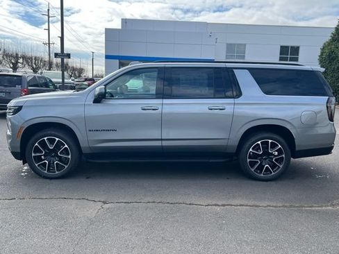 New 2026 Chevrolet Suburban RST w/ RST Capability Package AWD/4WD image 4
