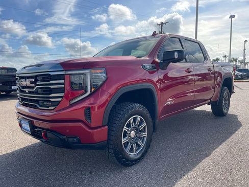 Used 2024 GMC Sierra 1500 AT4 w/ AT4 Preferred Package AWD/4WD image 3