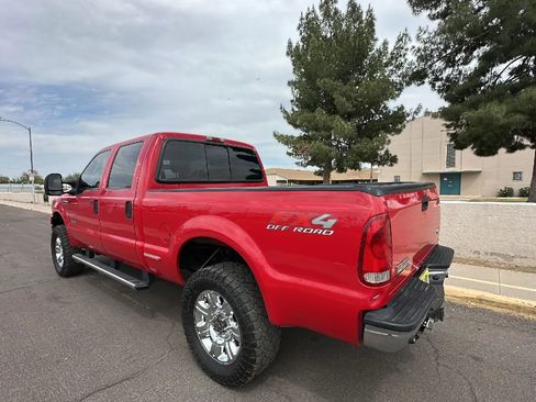 Used 2005 Ford F250 Lariat image 2