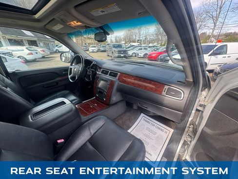 Used 2013 Chevrolet Avalanche LTZ AWD/4WD image 15