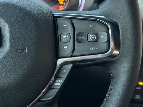 Used 2026 RAM 2500 Laramie AWD/4WD image 26