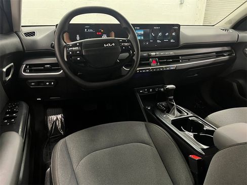 Used 2025 Kia K4 LXS image 9