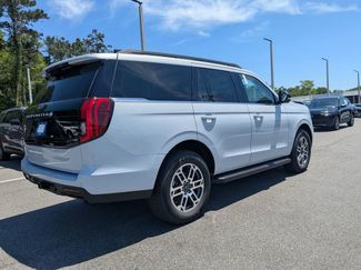 New 2026 Ford Expedition Active RWD video 4