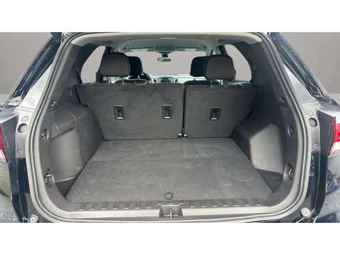 Used 2023 Chevrolet Equinox LS w/ LS Convenience Package FWD image 9