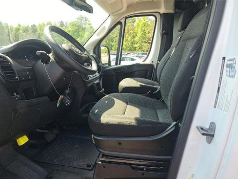 Used 2025 RAM ProMaster 2500 w/ U-Haul Equipment Group FWD image 6