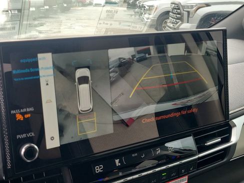 New 2026 Toyota Sienna Platinum image 20