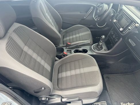 Used 2012 Volkswagen Beetle 2.0T image 14