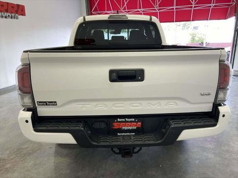 Certified 2022 Toyota Tacoma TRD Sport w/ Technology Package AWD/4WD image 4