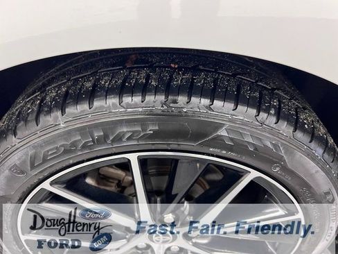 Used 2022 Toyota Camry SE w/ Convenience Package image 14