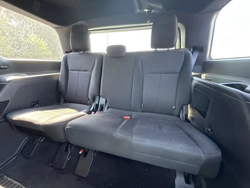 Used 2018 Ford Expedition XLT AWD/4WD image 9